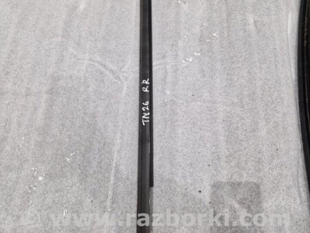 ФОТО Молдинг двери для Audi (Ауди) A4 B8 - 8K2, 8K5 (08.2007-11.2015) Киев