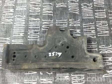 ФОТО Уплотнитель для BMW 5 F10 (10-17) Київ