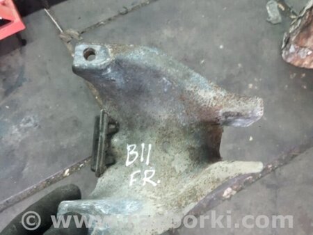 ФОТО Кронштейн передний правый для Audi (Ауди) A4 IV B8 8K (07-15) Київ