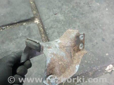 ФОТО Кронштейн передний правый для Audi (Ауди) A4 IV B8 8K (07-15) Київ