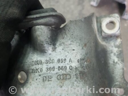 ФОТО Кронштейн передний левый для Audi (Ауди) A4 IV B8 8K (07-15) Київ