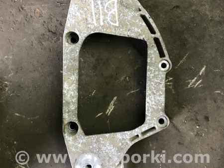 ФОТО Кронштейн для Audi (Ауди) A4 IV B8 8K (07-15) Київ