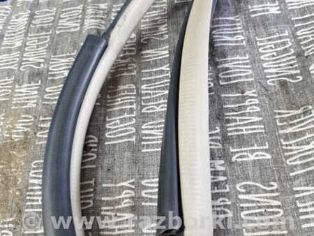 ФОТО Уплотнительная резинка задняя правая для Subaru Outback III BP/BL (03-09) Київ