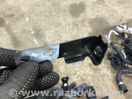 ФОТО Кронштейн для Audi (Ауди) A4 B8 - 8K2, 8K5 (08.2007-11.2015) Киев