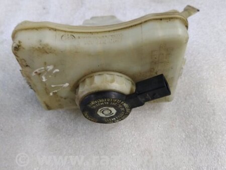 ФОТО Бачок для тормозной жидкости для Audi (Ауди) Q5 I 8R (08-17) Київ