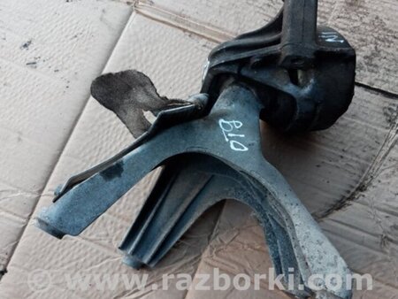 ФОТО Кронштейн правый для Audi (Ауди) Q5 I 8R (08-17) Київ