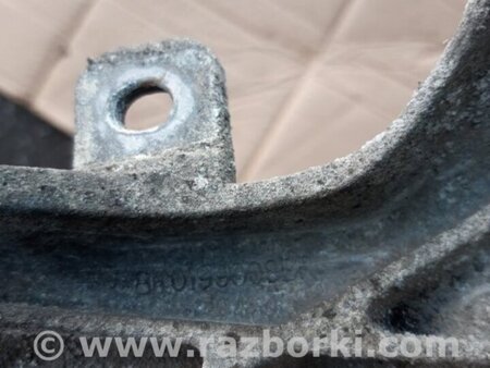 ФОТО Кронштейн правый для Audi (Ауди) Q5 I 8R (08-17) Київ