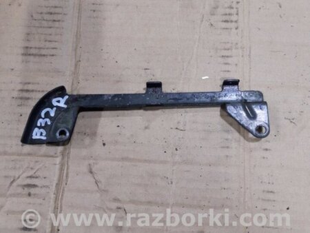 ФОТО Кронштейн правый для Subaru Tribeca B9 (05-08) Київ