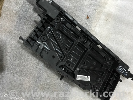 ФОТО Кронштейн для Audi (Ауди) A4 B8 - 8K2, 8K5 (08.2007-11.2015) Киев