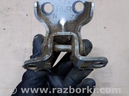 ФОТО Петля двери задняя правая для Subaru Forester SG S11 (02-08) Київ