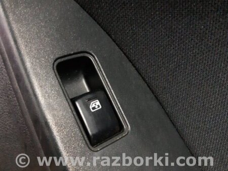 ФОТО Кнопка стеклоподъемника задняя правая для Subaru Forester SJ S13 (12-18) Київ