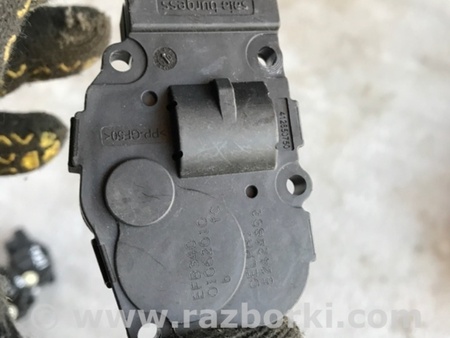 ФОТО Сервопривод заслонок печки для Porsche Cayenne Type 958 (10-18) Киев
