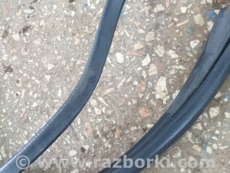ФОТО Уплотнительная резинка задняя правая для Subaru Outback III BP/BL (03-09) Київ