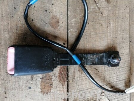 ФОТО Замок ремня безопасности для Subaru Legacy IV BL/BP (03-09) Київ