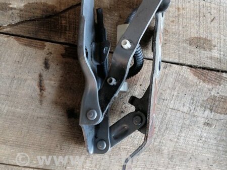 ФОТО Петли капота для Subaru Legacy IV BL/BP (03-09) Київ
