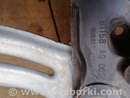 ФОТО Кронштейн правый для Subaru Legacy IV BL/BP (03-09) Київ