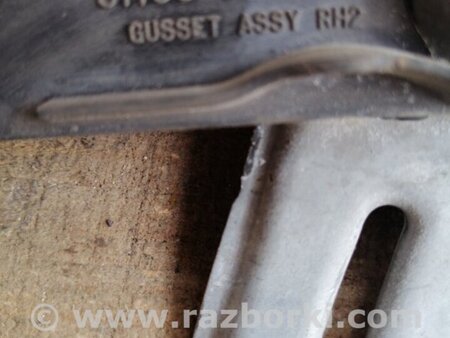 ФОТО Кронштейн правый для Subaru Legacy IV BL/BP (03-09) Київ