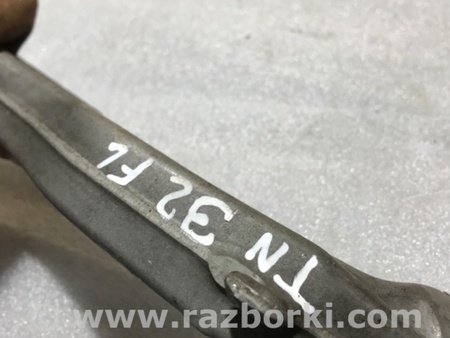 ФОТО Кронштейн для Audi (Ауди) A4 B8 - 8K2, 8K5 (08.2007-11.2015) Киев