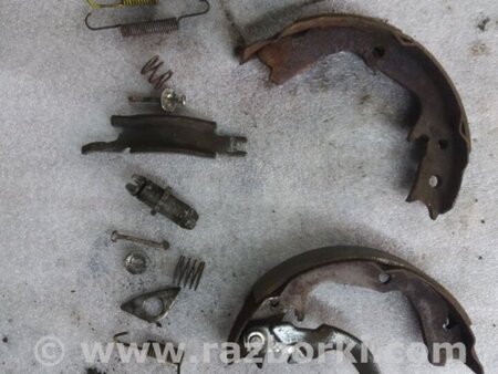 ФОТО Комплект колодок и механизмов ручного торомоза для Subaru Outback III BP/BL (03-09) Київ
