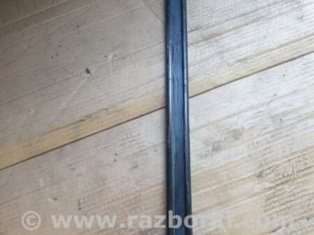 ФОТО Направляющая стекла передняя левая для Subaru Forester SG S11 (02-08) Київ