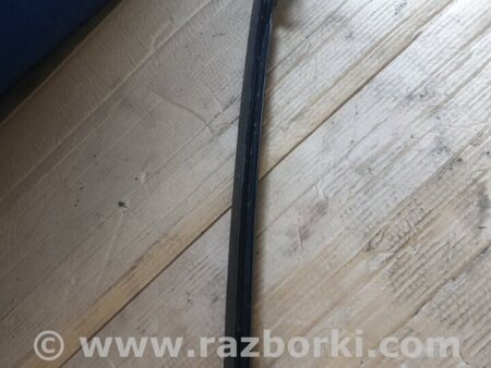 ФОТО Направляющая стекла передняя левая для Subaru Forester SG S11 (02-08) Київ