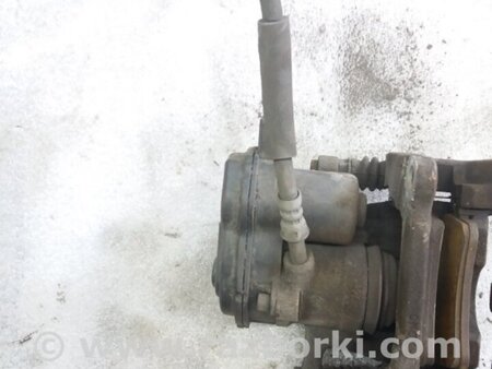 ФОТО Скоба суппорта задняя правая для Audi (Ауди) A6 C7 4G (11-18) Київ