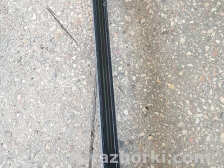 ФОТО Направляющая стекла передняя правая для Subaru Forester SG S11 (02-08) Київ