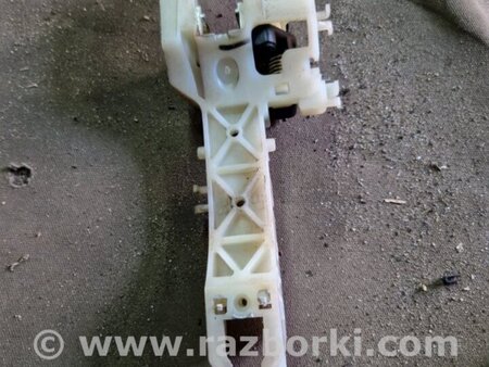 ФОТО Кронштейн ручки дверной задний левый для KIA Sportage SL (10-16) Київ