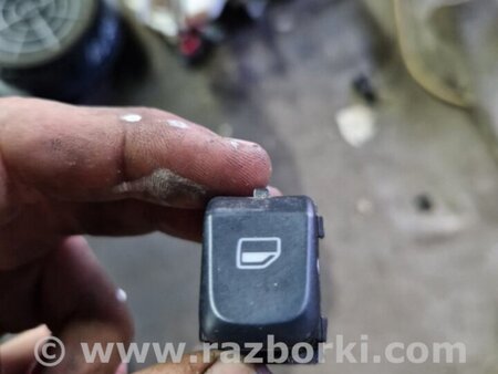 ФОТО Кнопка стеклоподъемника задняя левая для Audi (Ауди) Q5 I 8R (08-17) Київ