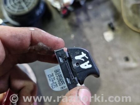 ФОТО Кнопка стеклоподъемника задняя левая для Audi (Ауди) Q5 I 8R (08-17) Київ