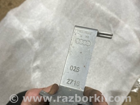 ФОТО Кронштейн для Audi (Ауди) A4 B8 - 8K2, 8K5 (08.2007-11.2015) Киев