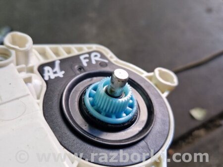 ФОТО Мотор стеклоподъемника передний правый для Audi (Ауди) Q5 I 8R (08-17) Київ