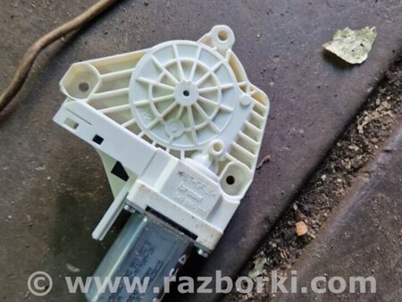 ФОТО Мотор стеклоподъемника передний правый для Audi (Ауди) Q5 I 8R (08-17) Київ