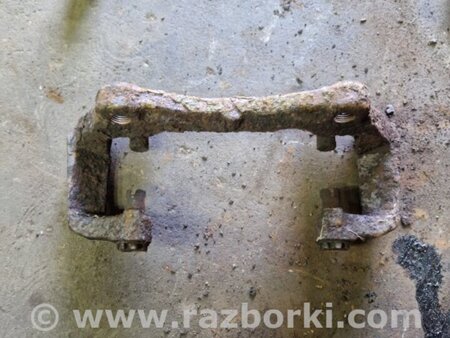 ФОТО Скоба суппорта передняя правая для Audi (Ауди) Q5 I 8R (08-17) Київ