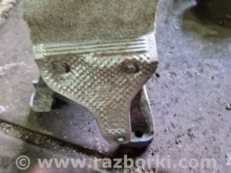 ФОТО Кронштейн правый для Audi (Ауди) Q5 I 8R (08-17) Київ