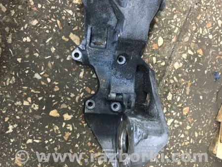 ФОТО Кронштейн для Audi (Ауди) A4 IV B8 8K (07-15) Київ