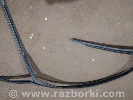 ФОТО Направляющая стекла передняя левая для Audi (Ауди) A4 IV B8 8K (07-15) Київ