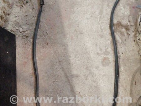 ФОТО Уплотнительная резинка передняя правая для Subaru Forester SH S12 (08-12) Київ