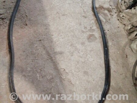 ФОТО Уплотнительная резинка передняя правая для Subaru Forester SH S12 (08-12) Київ