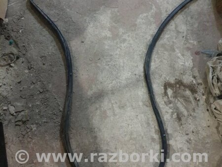 ФОТО Уплотнительная резинка передняя правая для Subaru Forester SH S12 (08-12) Київ