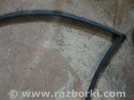 ФОТО Уплотнительная резинка передняя правая для Subaru Forester SH S12 (08-12) Київ