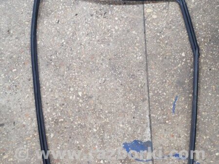 ФОТО Уплотнительная резинка задняя левая для Subaru Forester SJ S13 (12-18) Київ