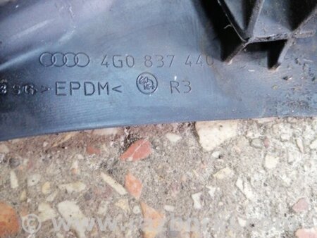 ФОТО Направляющая стекла передняя правая для Audi (Ауди) A6 C7 4G (11-18) Київ