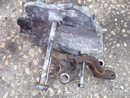 ФОТО Кронштейн для Subaru Legacy IV BL/BP (03-09) Київ