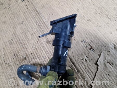 ФОТО Форсунка омывателя фар передняя правая для Subaru Forester SG S11 (02-08) Київ