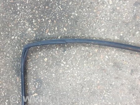 ФОТО Направляющая стекла передняя правая для Hyundai ix35 I LM/EL Tucson (10-17) Київ