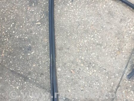 ФОТО Направляющая стекла задняя левая для Hyundai ix35 I LM/EL Tucson (10-17) Київ