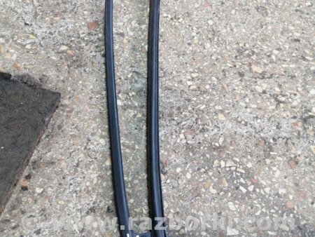 ФОТО Уплотнительная резинка задняя левая для Hyundai ix35 I LM/EL Tucson (10-17) Київ