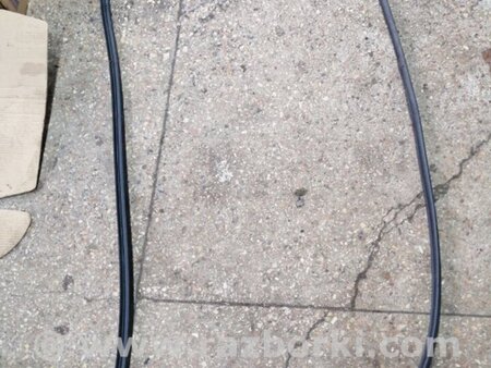 ФОТО Уплотнительная резинка передняя правая для Hyundai ix35 I LM/EL Tucson (10-17) Київ