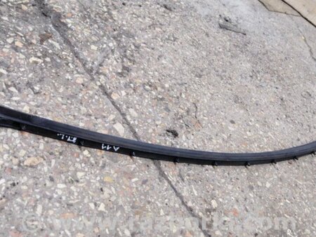 ФОТО Уплотнительная резинка передняя левая для Audi (Ауди) A6 C7 4G (11-18) Київ